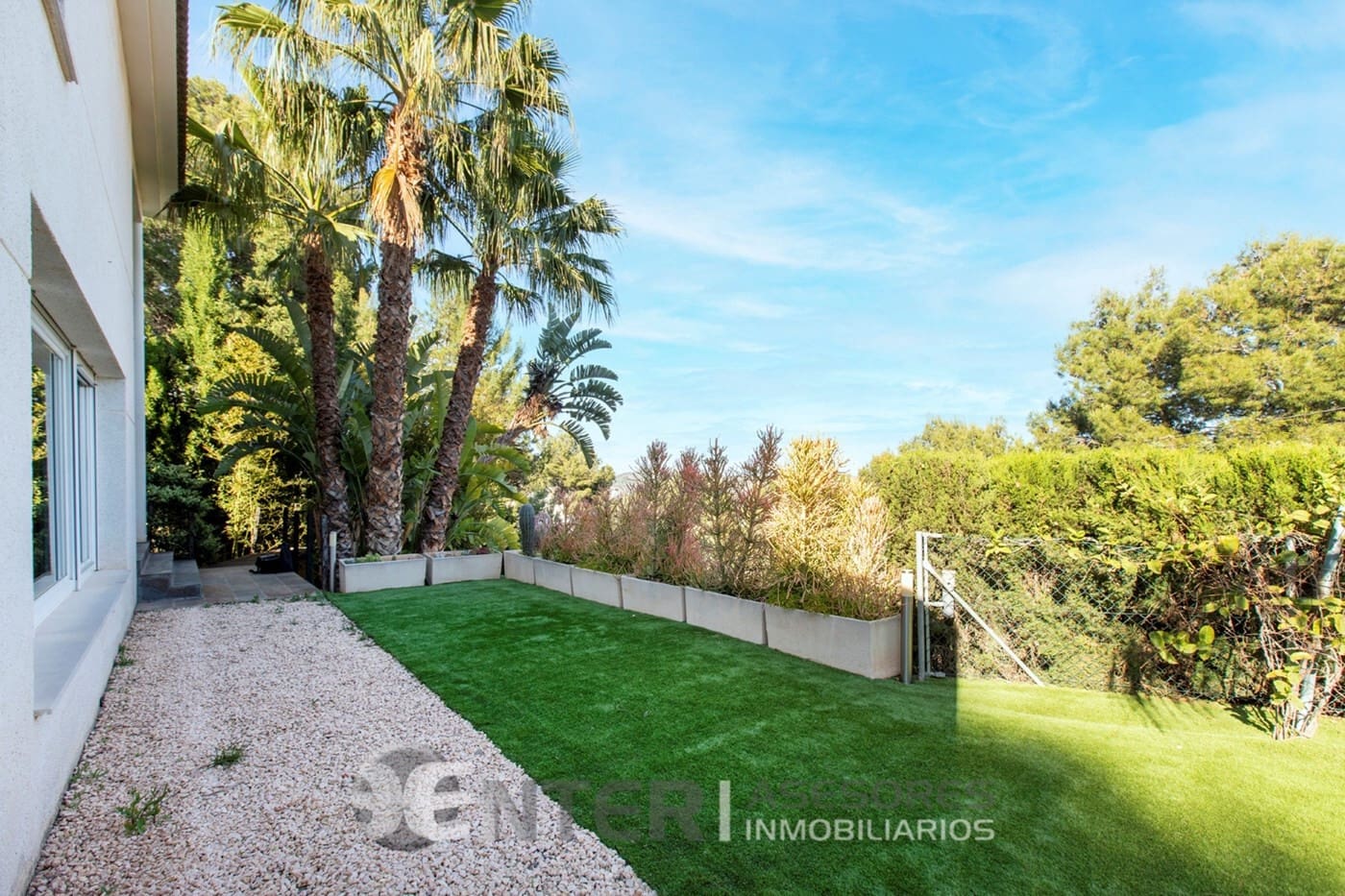 4 chambre Villa/Maison à vendre à Gilet avec piscine garage - 795 000 € (Ref: 8758591)