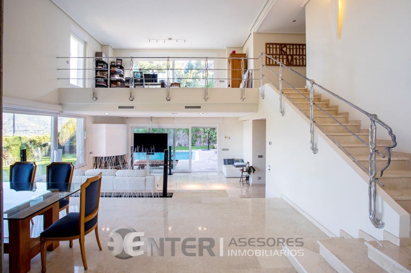 4 chambre Villa/Maison à vendre à Gilet avec piscine garage - 795 000 € (Ref: 8758591)