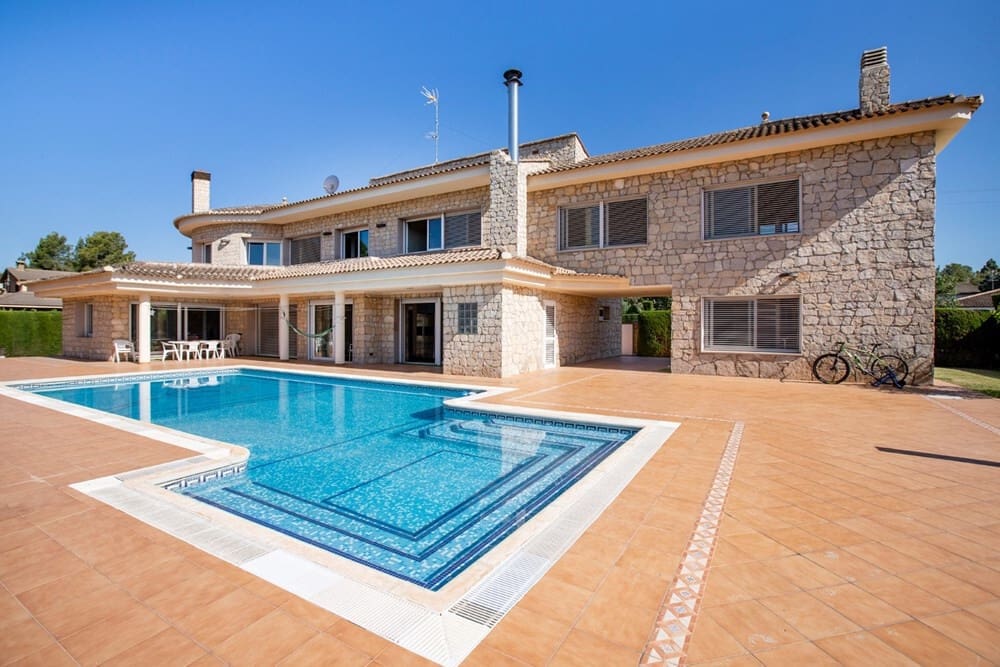 5 slaapkamer Villa te koop in Serra met zwembad garage - € 790.000 (Ref: 8758592)