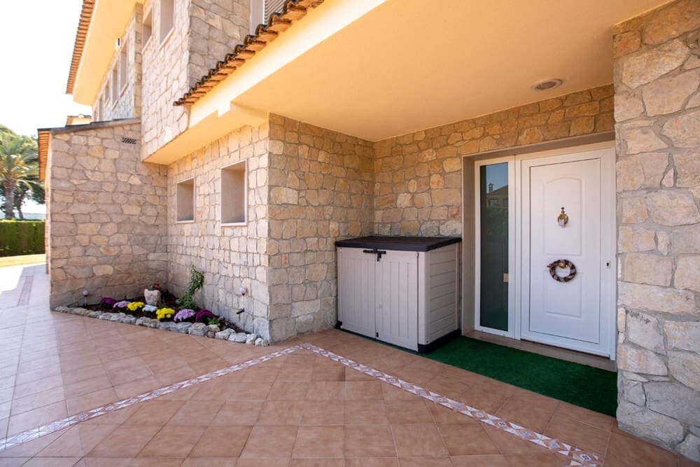 5 slaapkamer Villa te koop in Serra met zwembad garage - € 790.000 (Ref: 8758592)