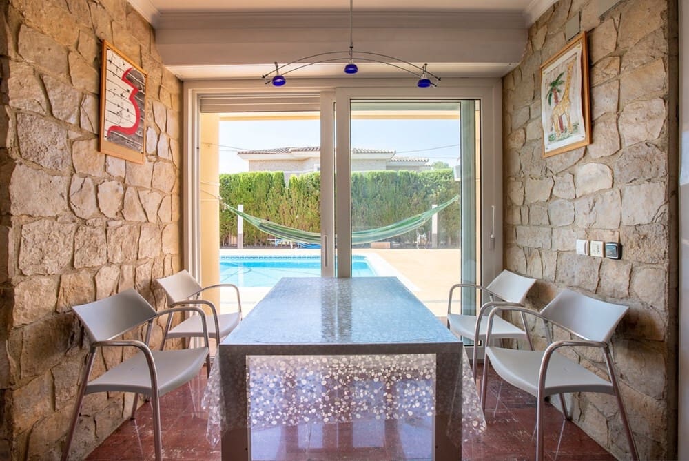 5 slaapkamer Villa te koop in Serra met zwembad garage - € 790.000 (Ref: 8758592)