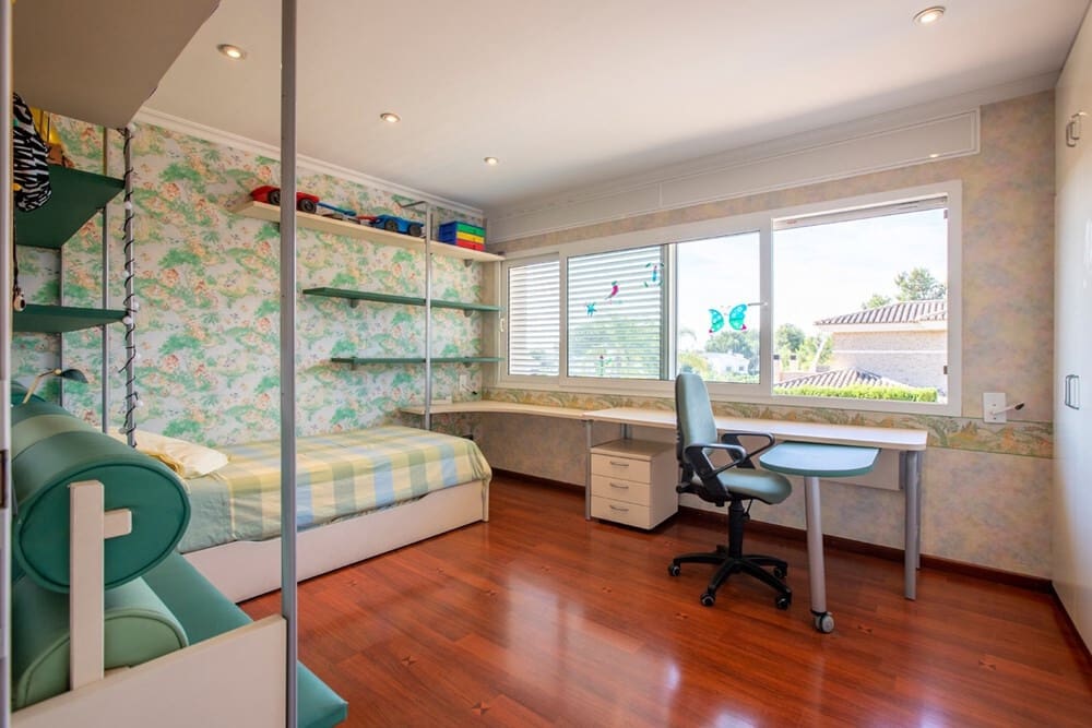 5 slaapkamer Villa te koop in Serra met zwembad garage - € 790.000 (Ref: 8758592)