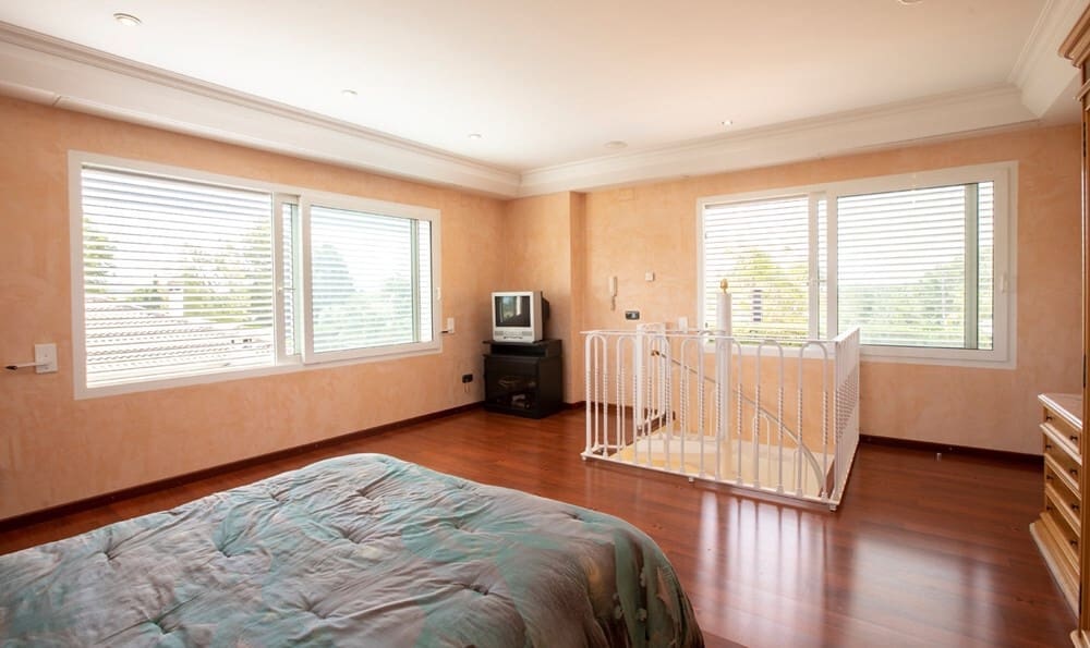 5 slaapkamer Villa te koop in Serra met zwembad garage - € 790.000 (Ref: 8758592)