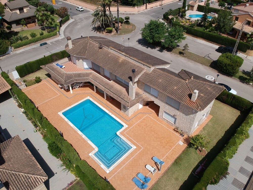 5 slaapkamer Villa te koop in Serra met zwembad garage - € 790.000 (Ref: 8758592)