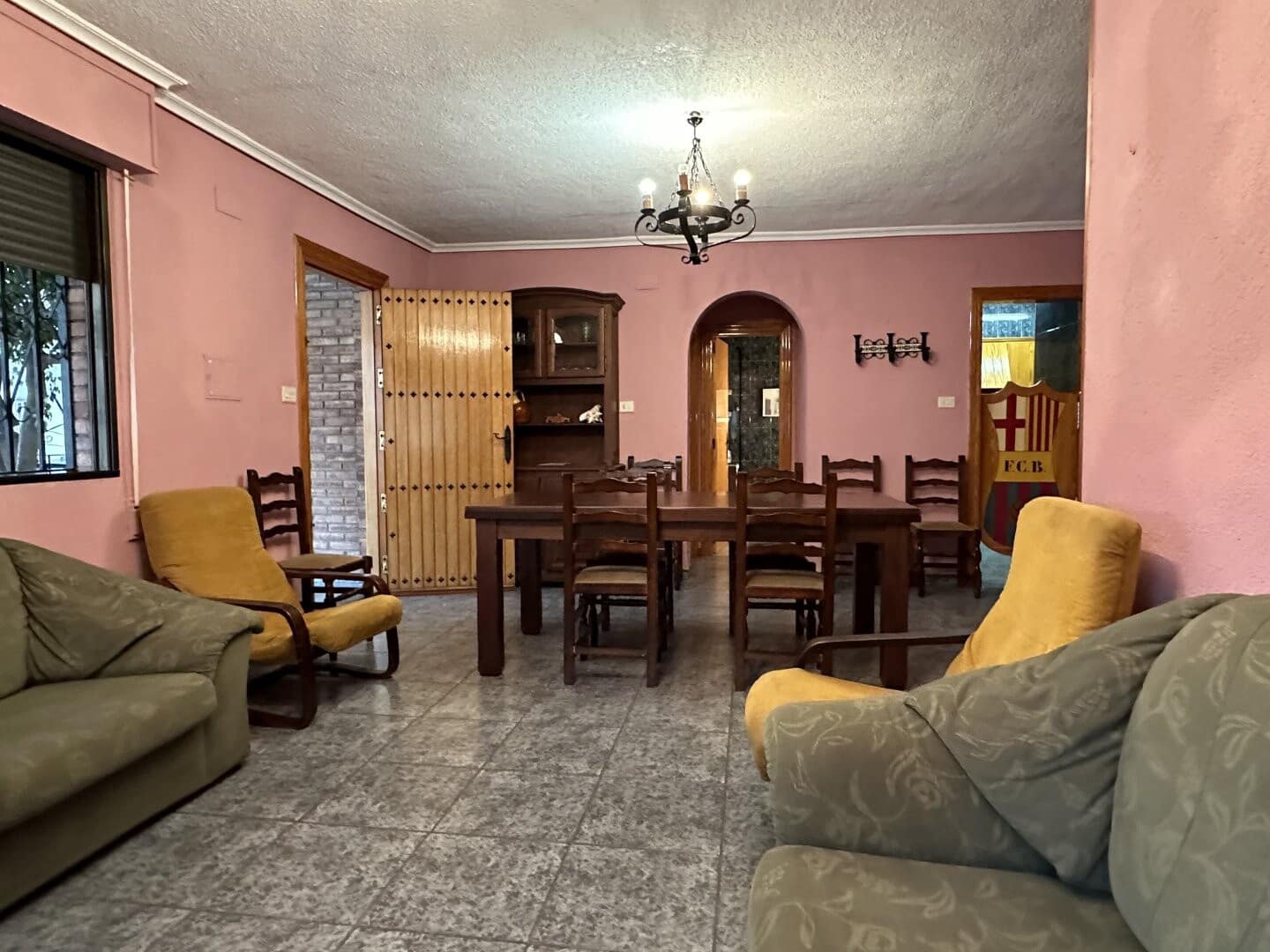 5 makuuhuone Huvila myytävänä paikassa Chilches mukana 
autotalli - 260 000 € (Ref: 8758594)