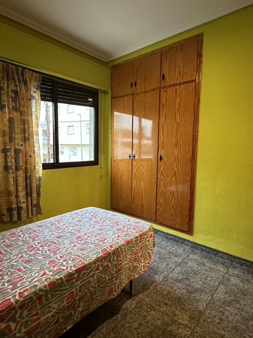 5 makuuhuone Huvila myytävänä paikassa Chilches mukana 
autotalli - 260 000 € (Ref: 8758594)