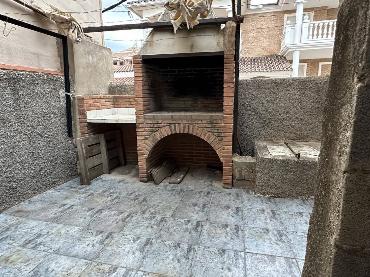 5 makuuhuone Huvila myytävänä paikassa Chilches mukana 
autotalli - 260 000 € (Ref: 8758594)