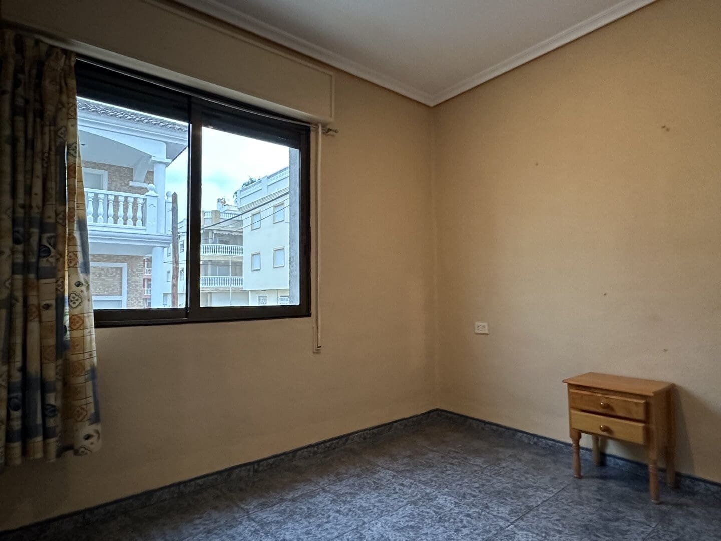 5 makuuhuone Huvila myytävänä paikassa Chilches mukana 
autotalli - 260 000 € (Ref: 8758594)