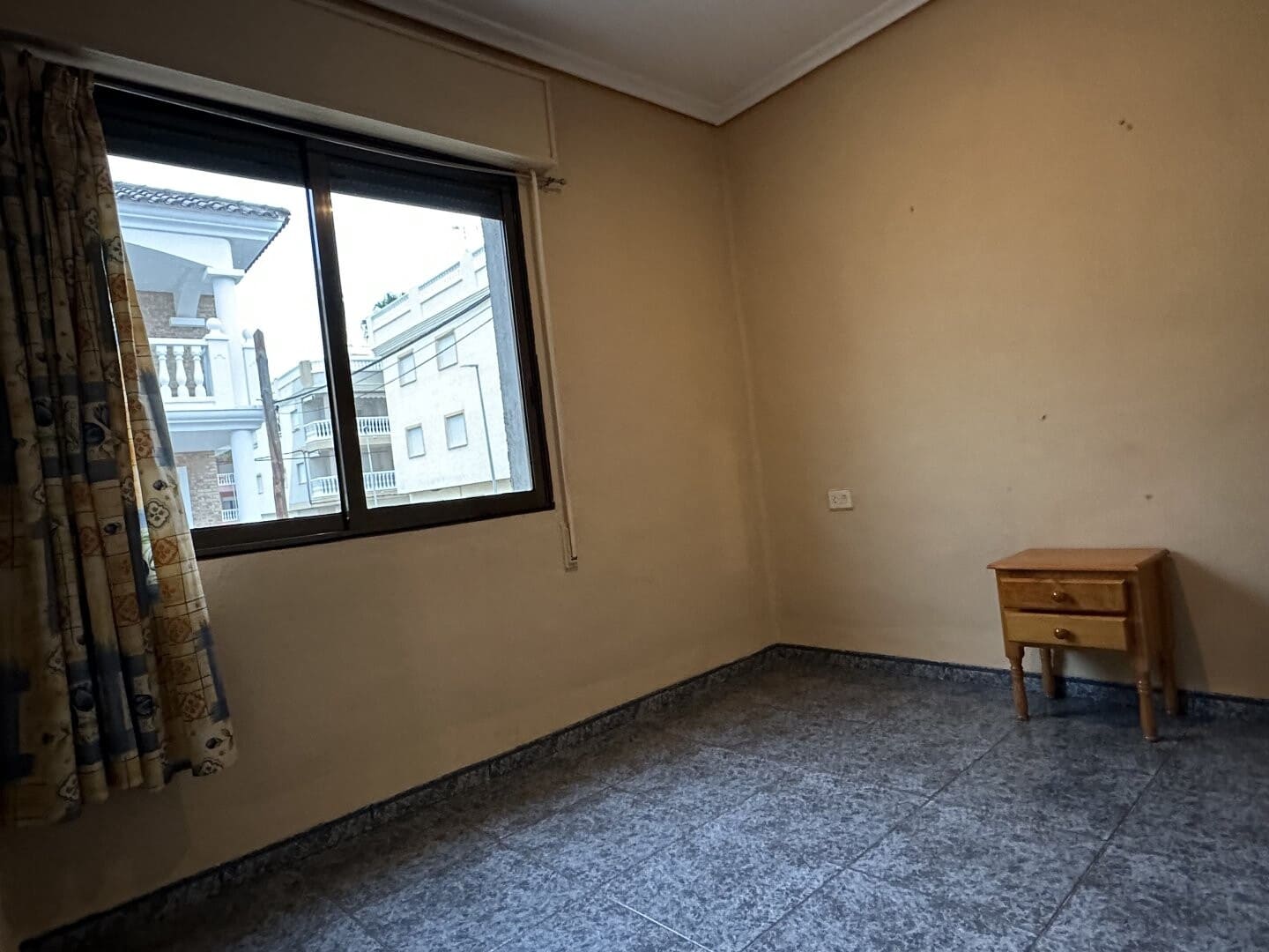 5 makuuhuone Huvila myytävänä paikassa Chilches mukana 
autotalli - 260 000 € (Ref: 8758594)