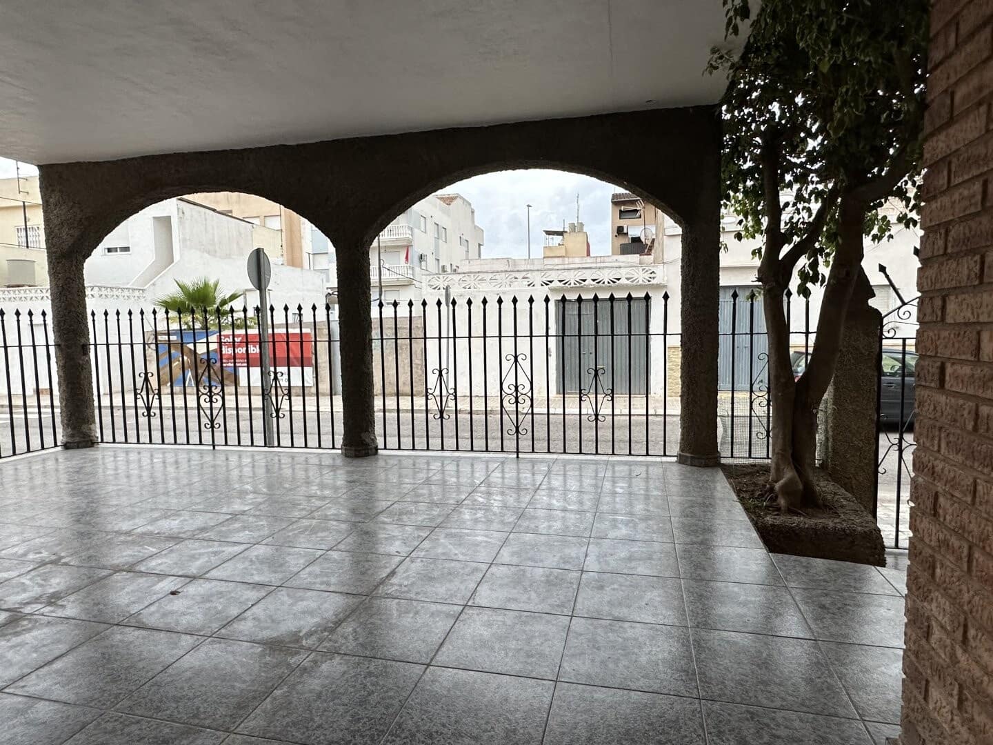 5 makuuhuone Huvila myytävänä paikassa Chilches mukana 
autotalli - 260 000 € (Ref: 8758594)