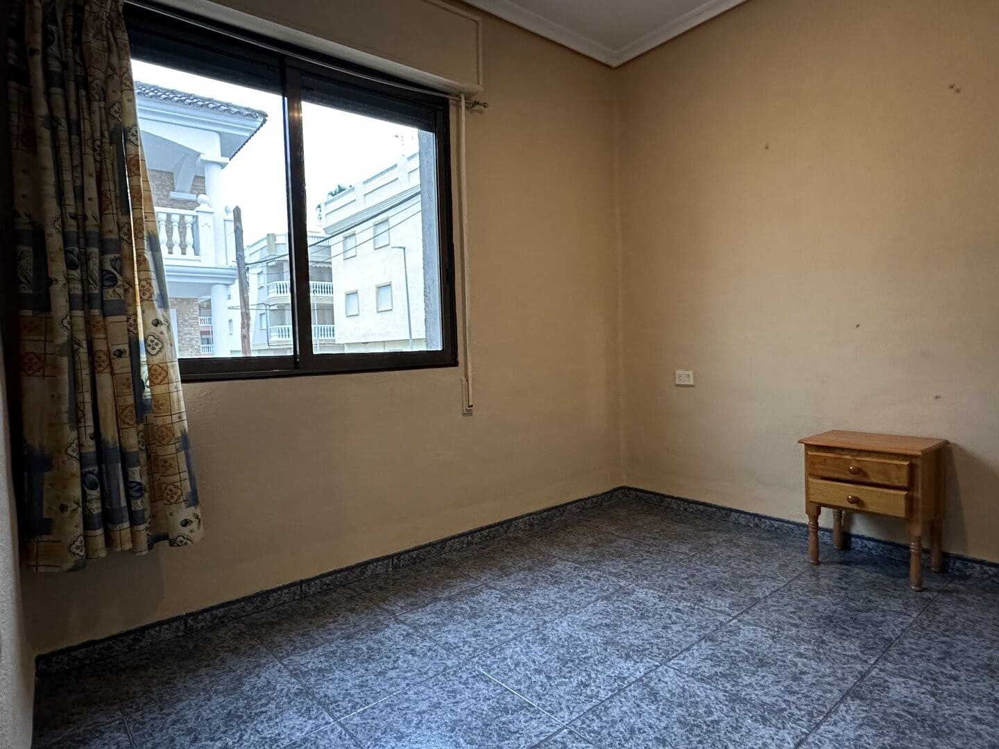 5 makuuhuone Huvila myytävänä paikassa Chilches mukana 
autotalli - 260 000 € (Ref: 8758594)