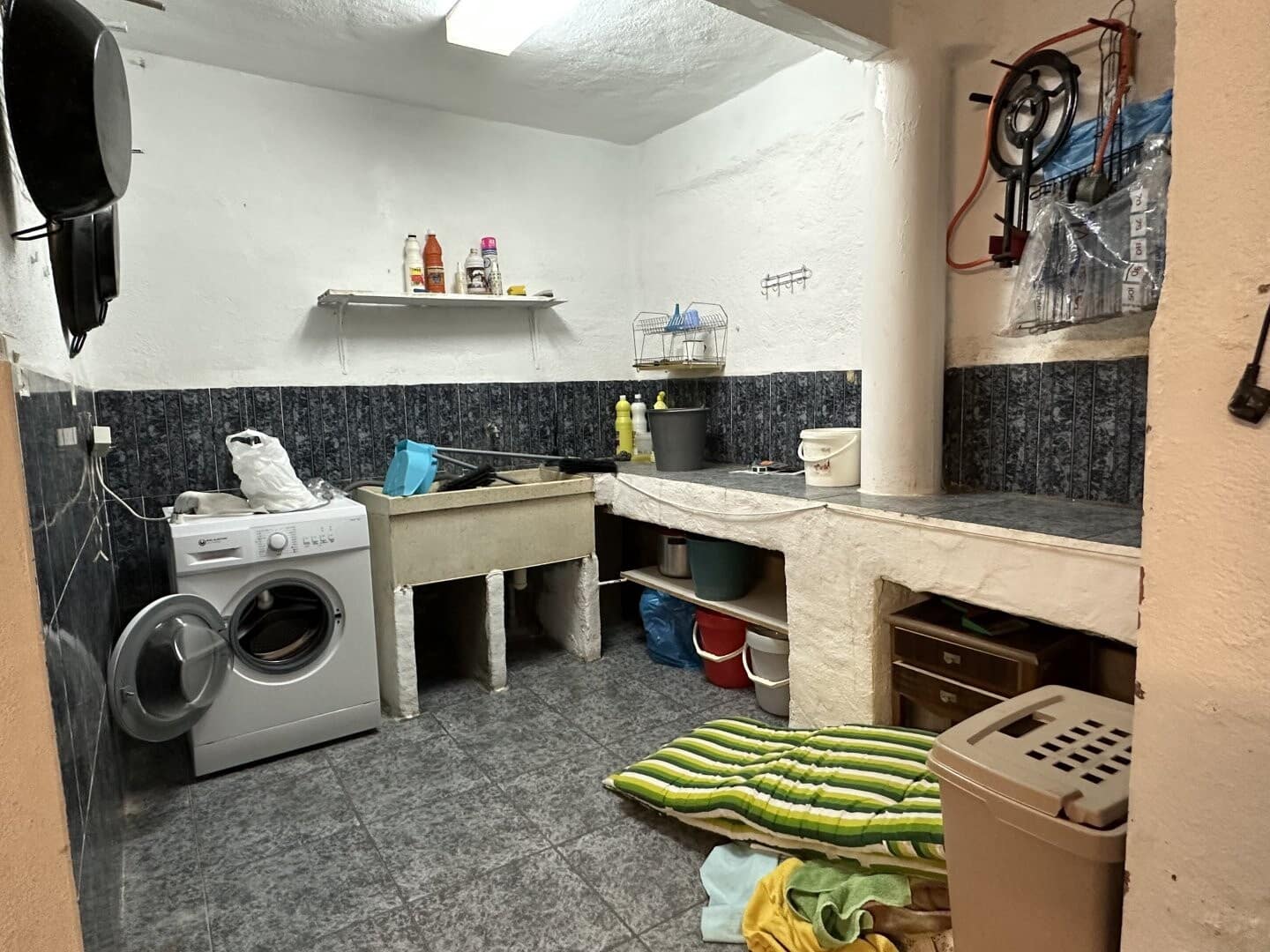 5 makuuhuone Huvila myytävänä paikassa Chilches mukana 
autotalli - 260 000 € (Ref: 8758594)