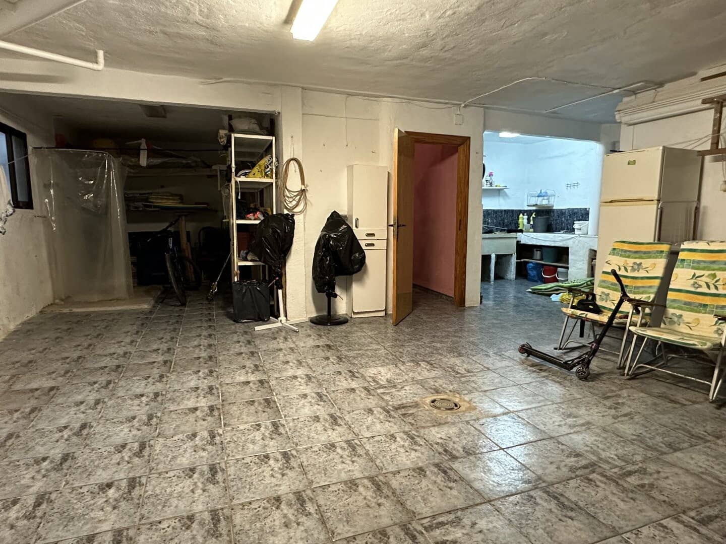 5 makuuhuone Huvila myytävänä paikassa Chilches mukana 
autotalli - 260 000 € (Ref: 8758594)