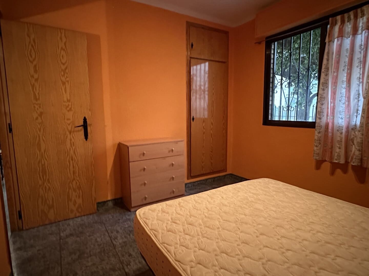 5 makuuhuone Huvila myytävänä paikassa Chilches mukana 
autotalli - 260 000 € (Ref: 8758594)