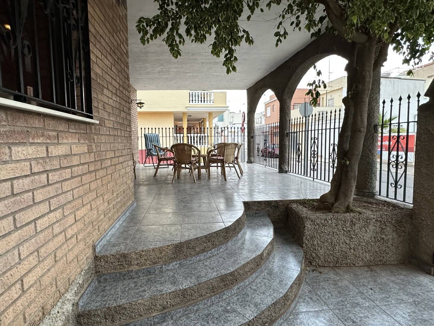 5 makuuhuone Huvila myytävänä paikassa Chilches mukana 
autotalli - 260 000 € (Ref: 8758594)