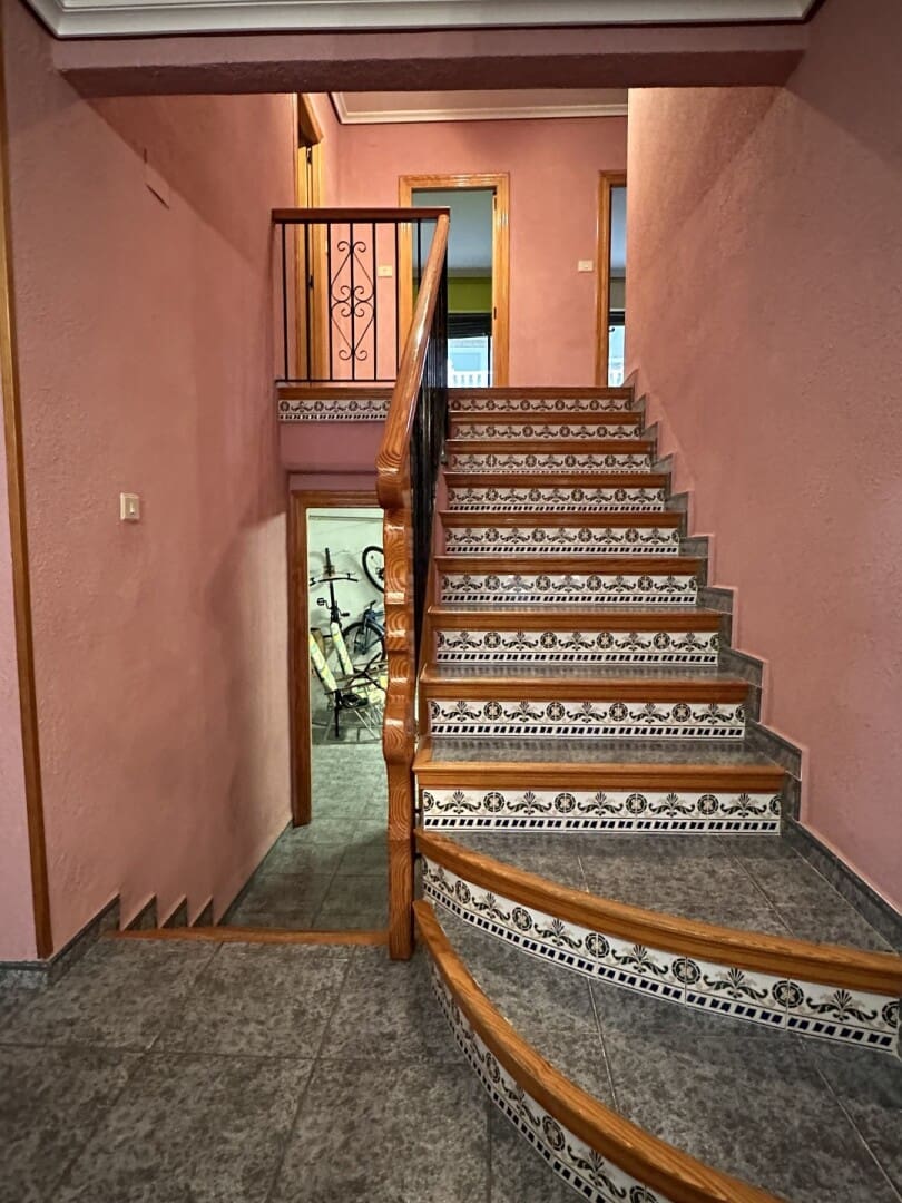 5 makuuhuone Huvila myytävänä paikassa Chilches mukana 
autotalli - 260 000 € (Ref: 8758594)