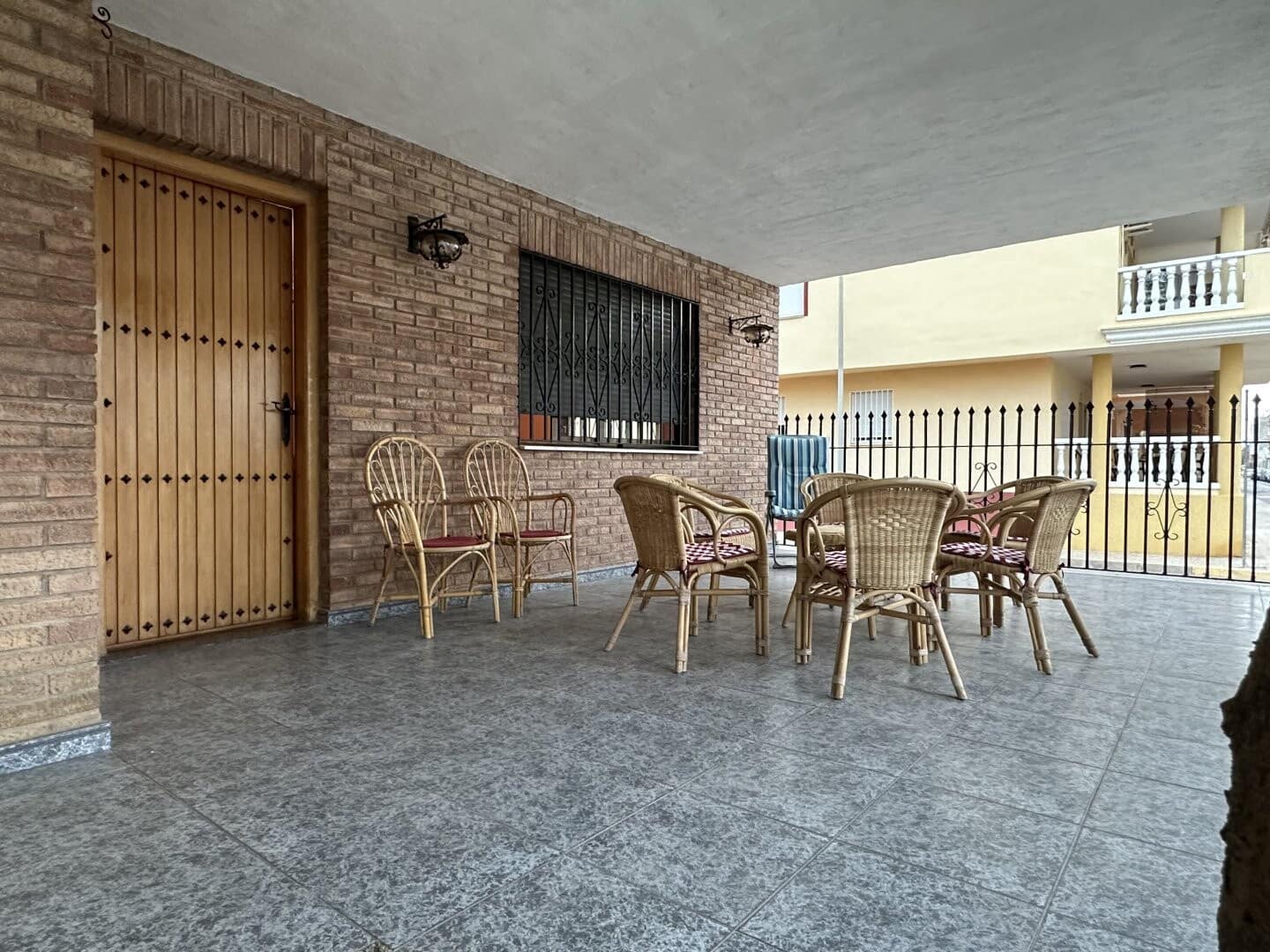 5 makuuhuone Huvila myytävänä paikassa Chilches mukana 
autotalli - 260 000 € (Ref: 8758594)