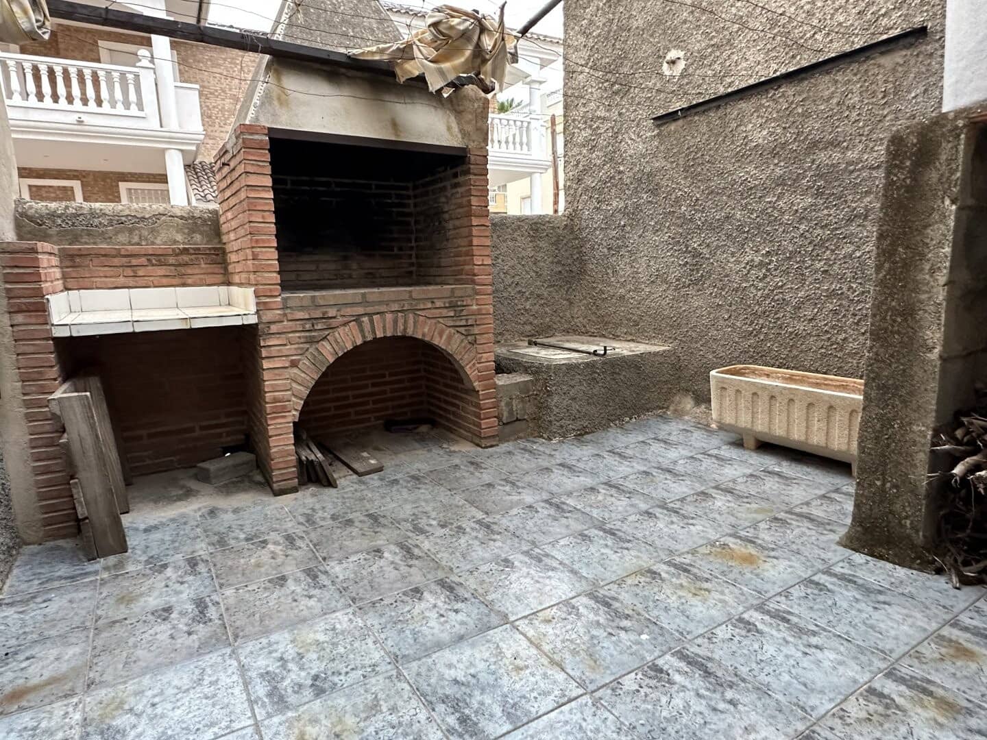 5 makuuhuone Huvila myytävänä paikassa Chilches mukana 
autotalli - 260 000 € (Ref: 8758594)