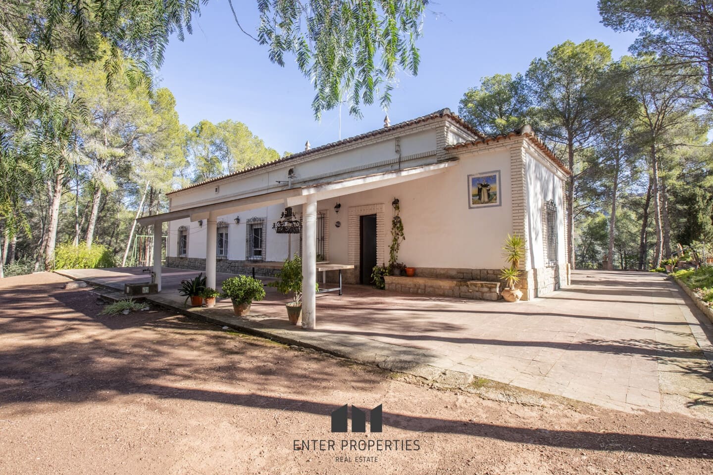 6 soverom Villa til salgs i Naquera med svømmebasseng garasje - € 900 000 (Ref: 8759475)