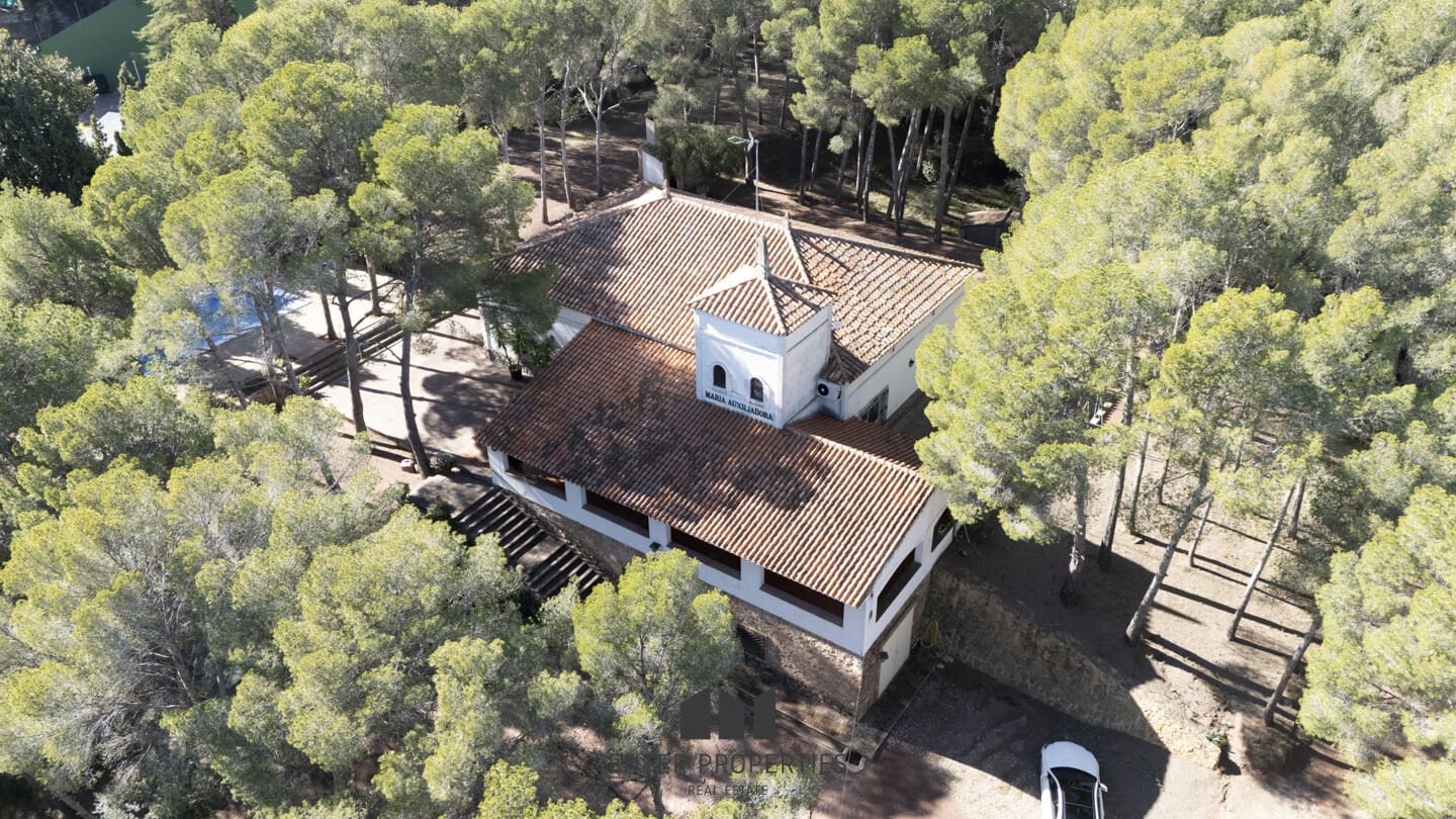 6 soverom Villa til salgs i Naquera med svømmebasseng garasje - € 900 000 (Ref: 8759475)