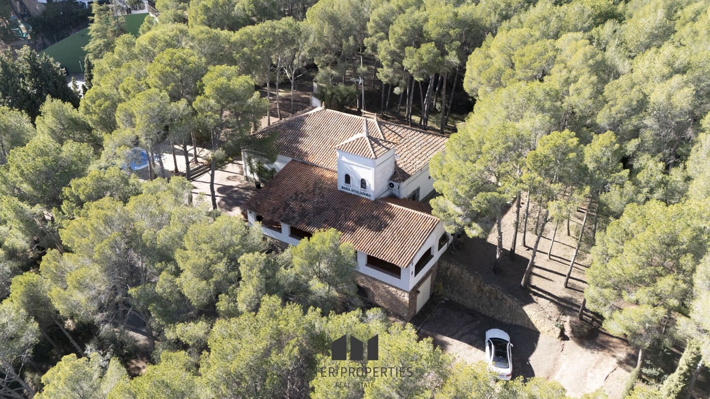 6 soverom Villa til salgs i Naquera med svømmebasseng garasje - € 900 000 (Ref: 8759475)