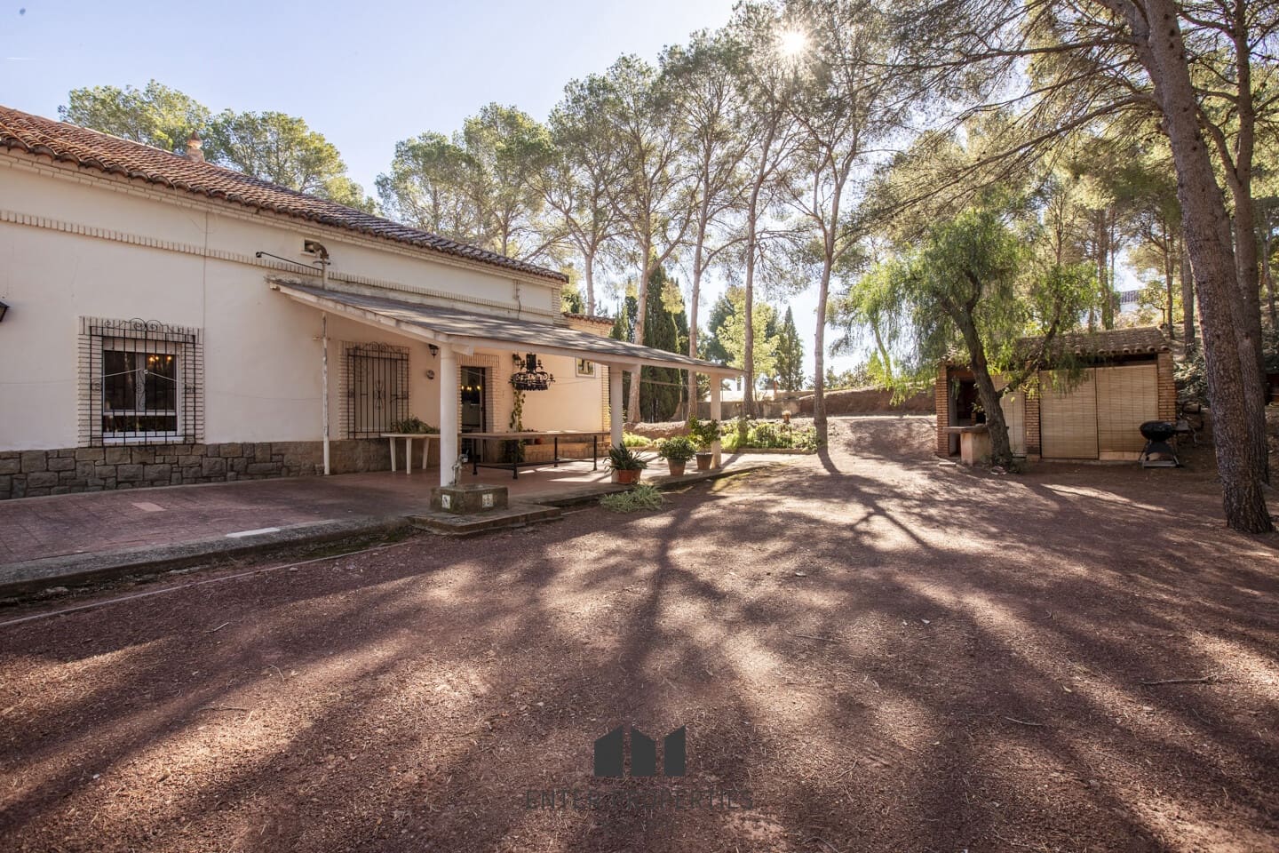 6 soverom Villa til salgs i Naquera med svømmebasseng garasje - € 900 000 (Ref: 8759475)