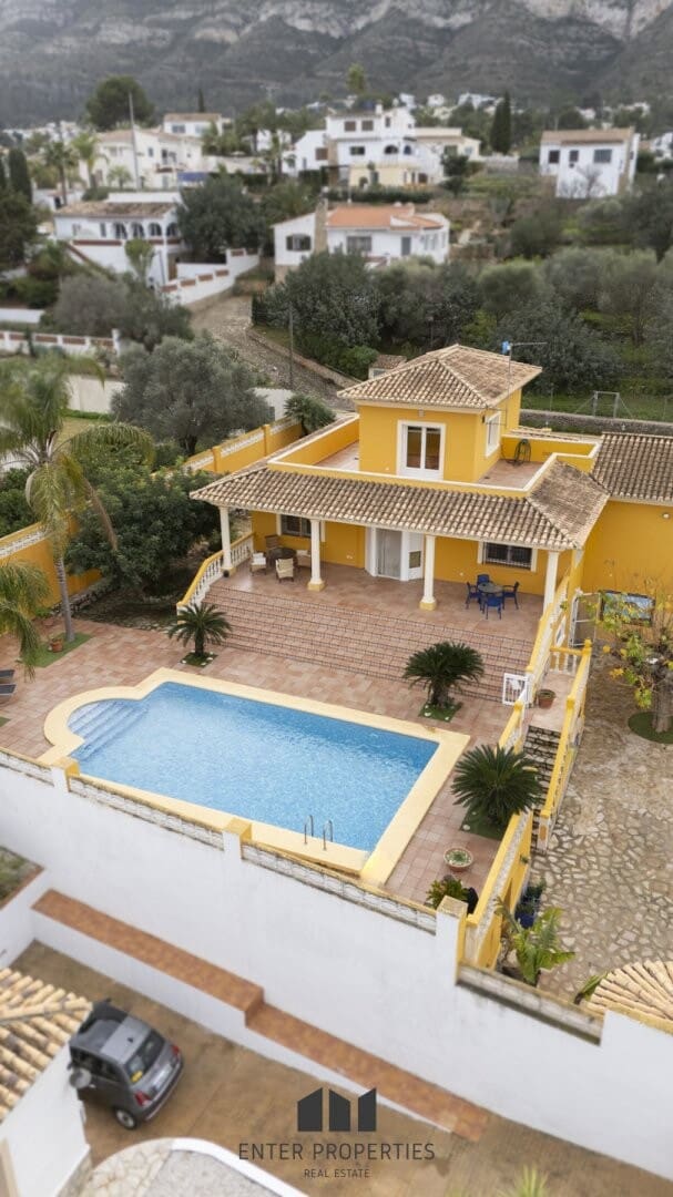 6 soverom Villa til salgs i Denia med svømmebasseng garasje - € 680 000 (Ref: 8783252)