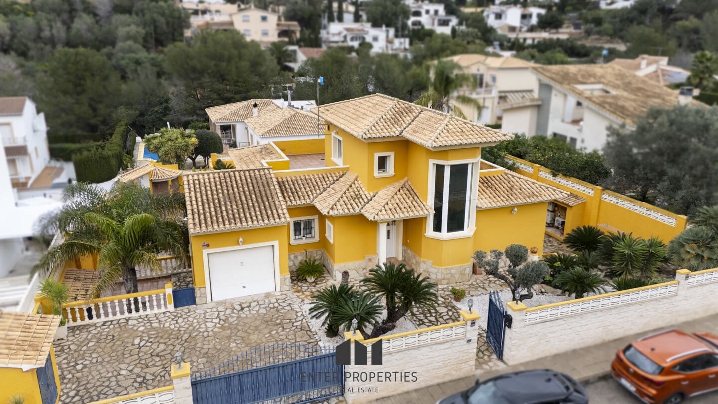 6 soverom Villa til salgs i Denia med svømmebasseng garasje - € 680 000 (Ref: 8783252)