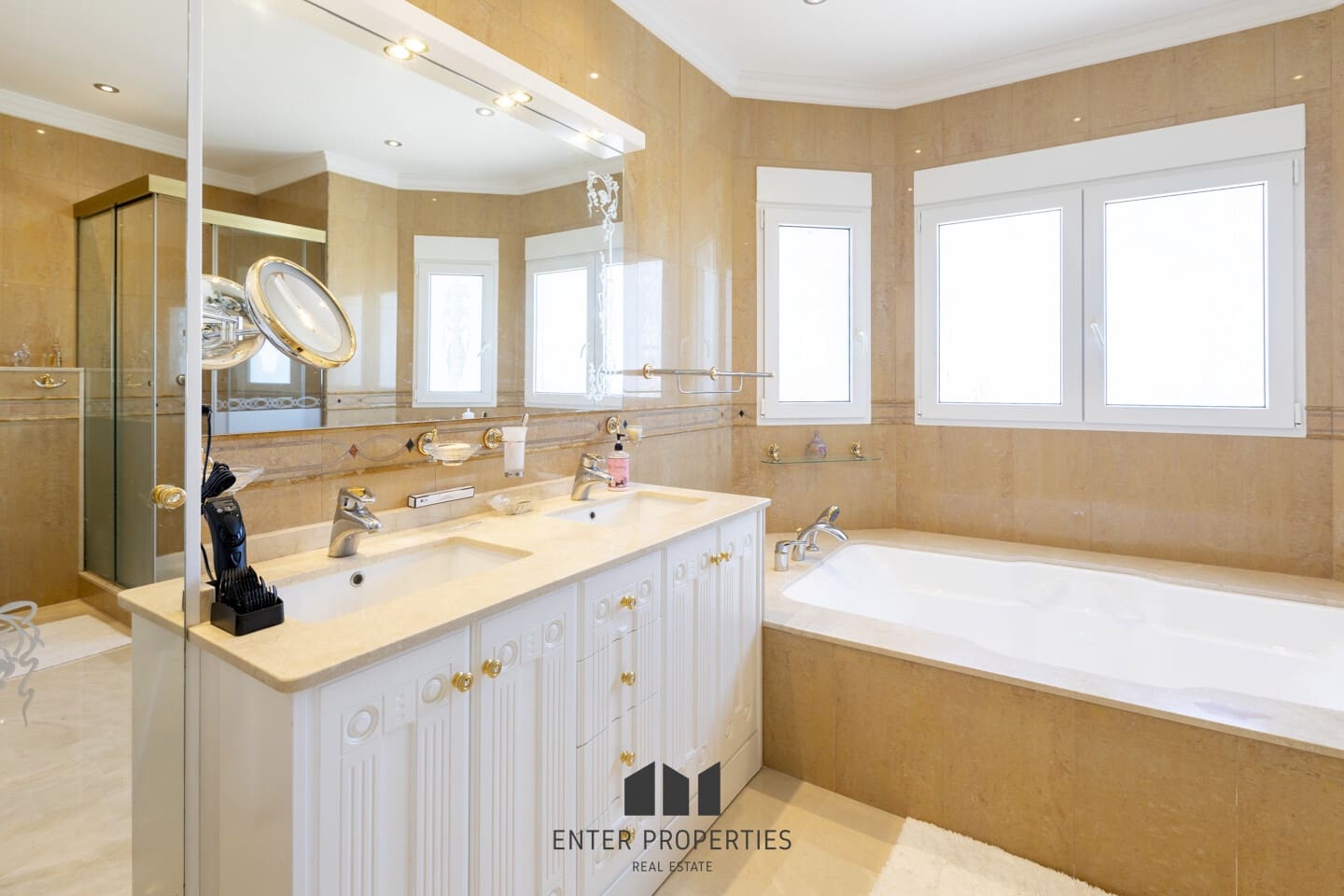 5 soverom Villa til salgs i Denia med svømmebasseng garasje - € 1 200 000 (Ref: 8797043)