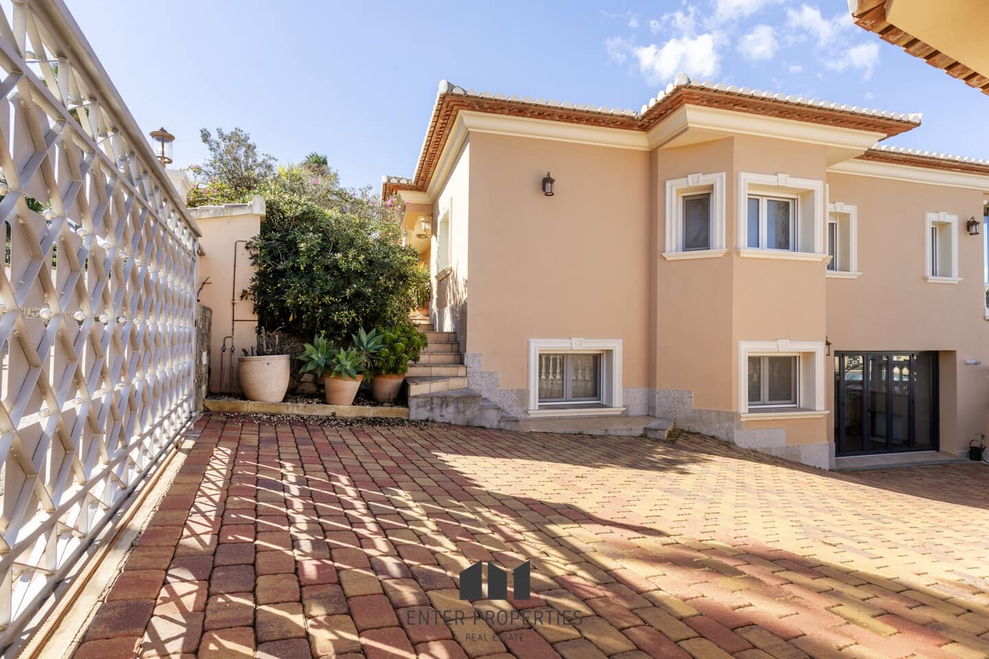 5 soverom Villa til salgs i Denia med svømmebasseng garasje - € 1 200 000 (Ref: 8797043)