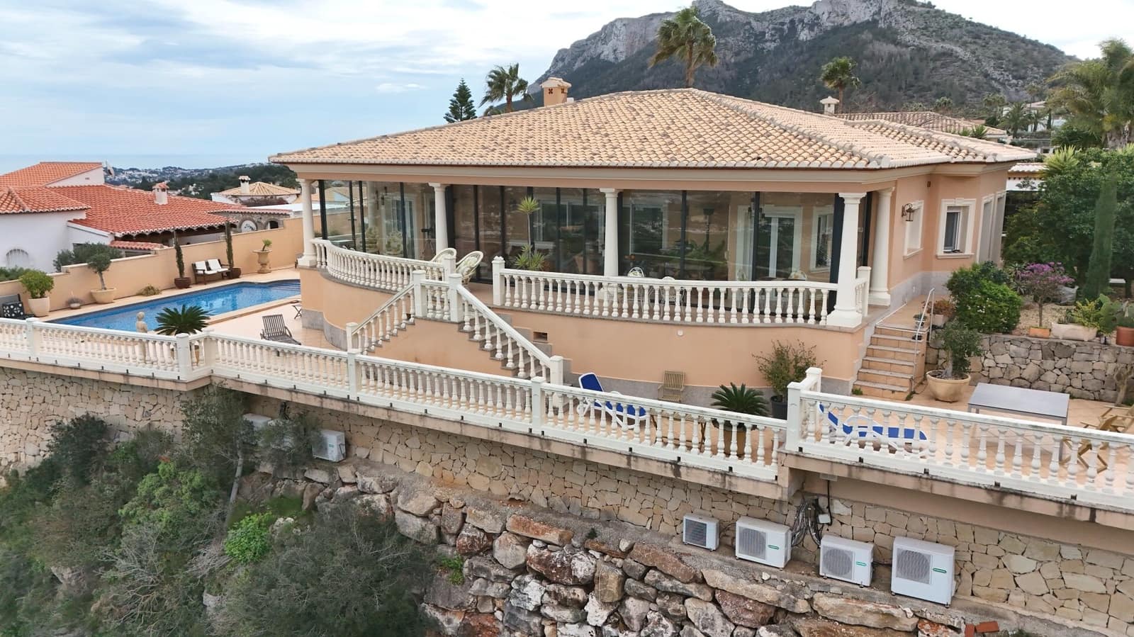 5 soverom Villa til salgs i Denia med svømmebasseng garasje - € 1 200 000 (Ref: 8797043)