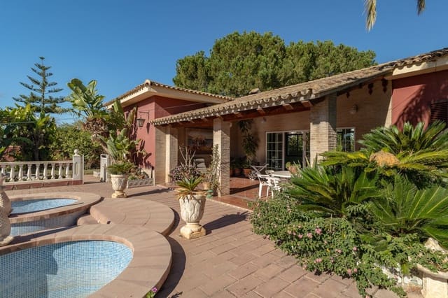 7 soveværelse Villa til salg i La Pobla de Vallbona med swimmingpool garage - € 830.000 (Ref: 8809074)