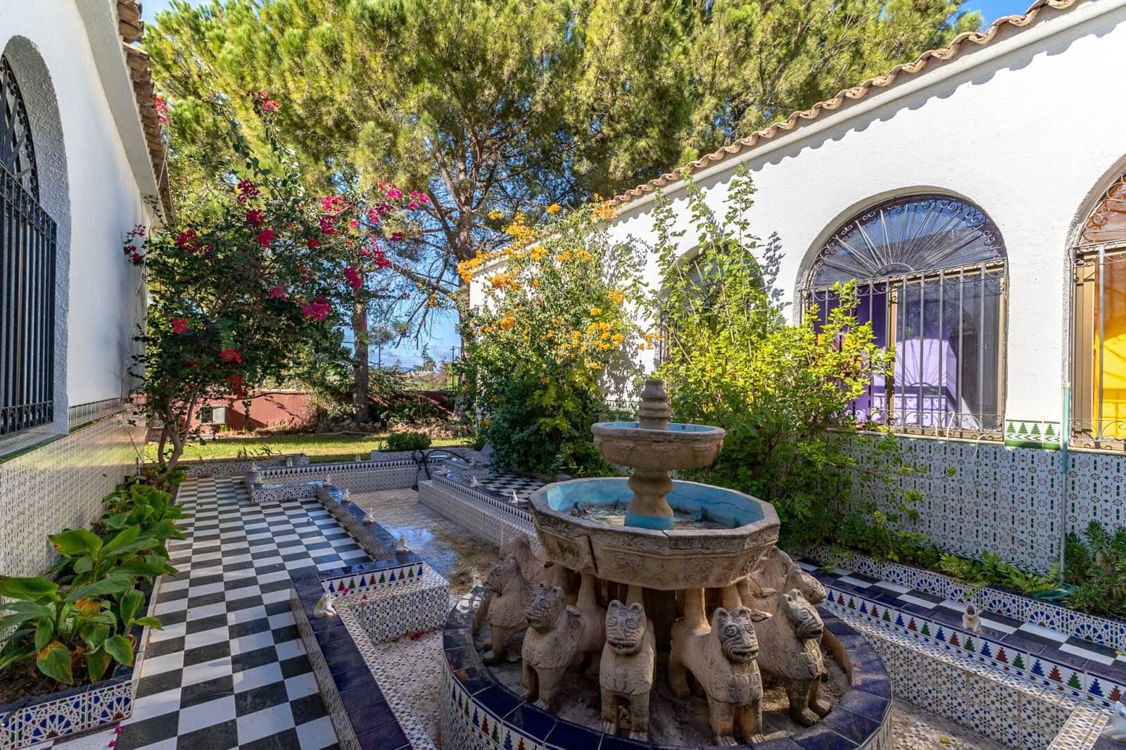 7 soveværelse Villa til salg i La Pobla de Vallbona med swimmingpool garage - € 830.000 (Ref: 8809074)