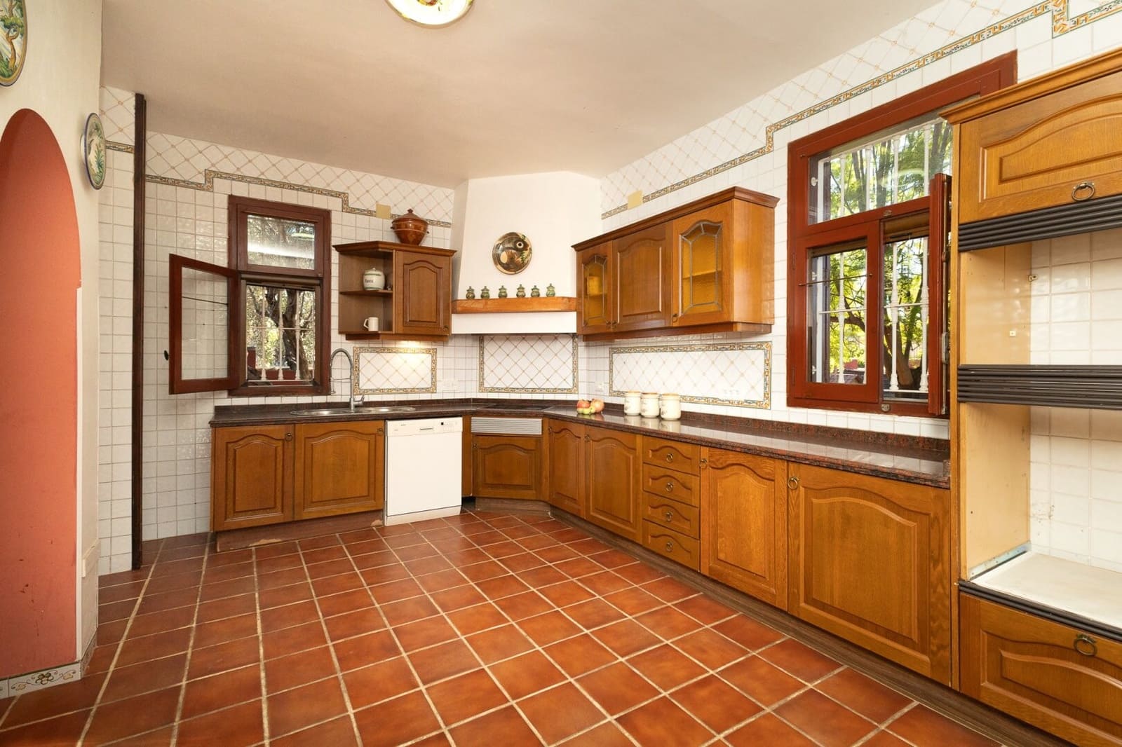 7 soveværelse Villa til salg i La Pobla de Vallbona med swimmingpool garage - € 830.000 (Ref: 8809074)