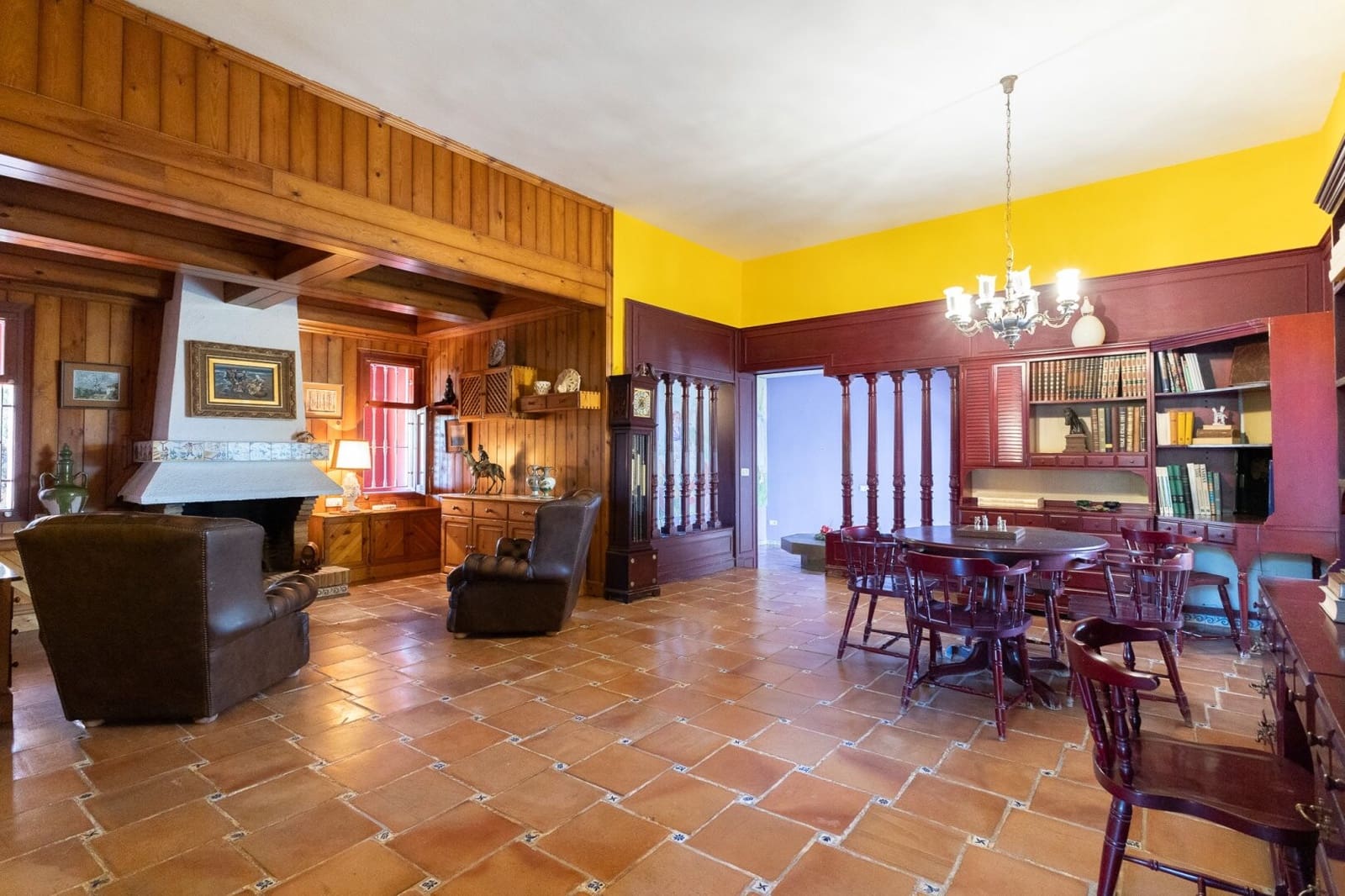 7 soveværelse Villa til salg i La Pobla de Vallbona med swimmingpool garage - € 830.000 (Ref: 8809074)