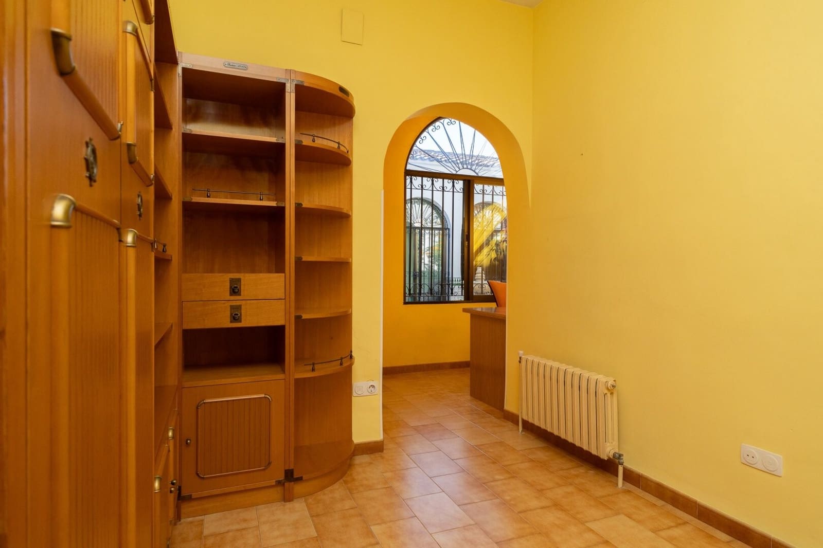 7 soveværelse Villa til salg i La Pobla de Vallbona med swimmingpool garage - € 830.000 (Ref: 8809074)