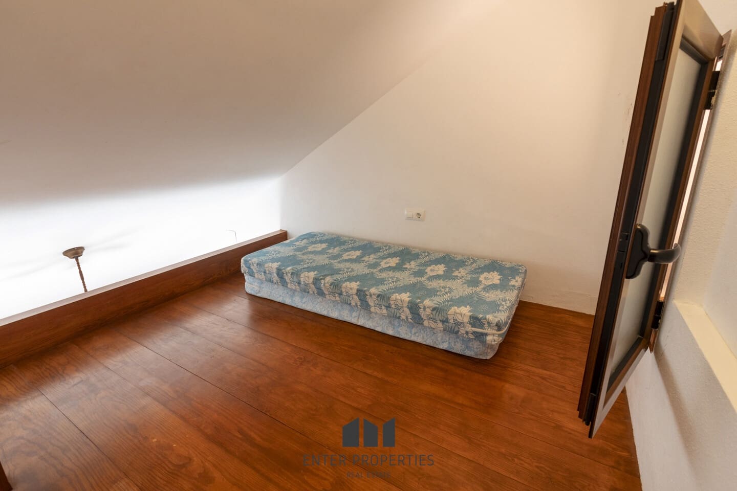 3 soveværelse Semi-Rækkehus til salg i Calpe / Calp med swimmingpool - € 499.000 (Ref: 8836201)