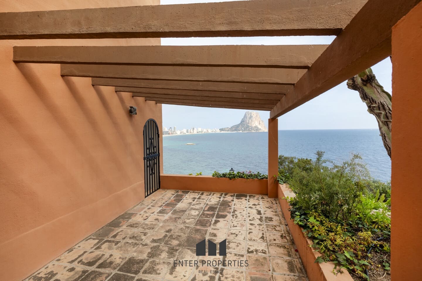 3 soveværelse Semi-Rækkehus til salg i Calpe / Calp med swimmingpool - € 499.000 (Ref: 8836201)