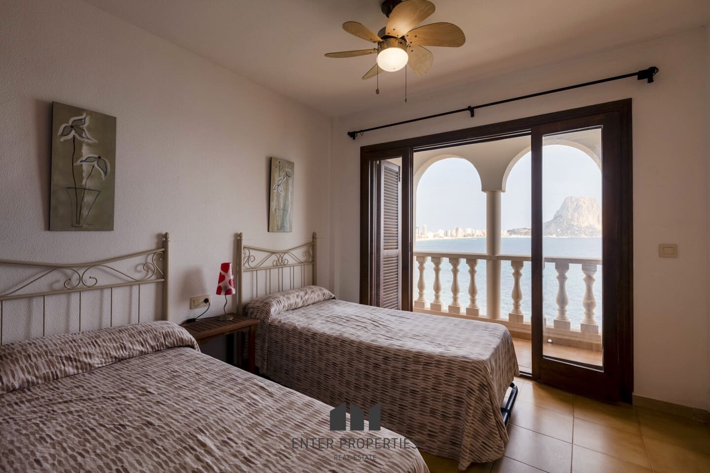 3 soveværelse Semi-Rækkehus til salg i Calpe / Calp med swimmingpool - € 499.000 (Ref: 8836201)