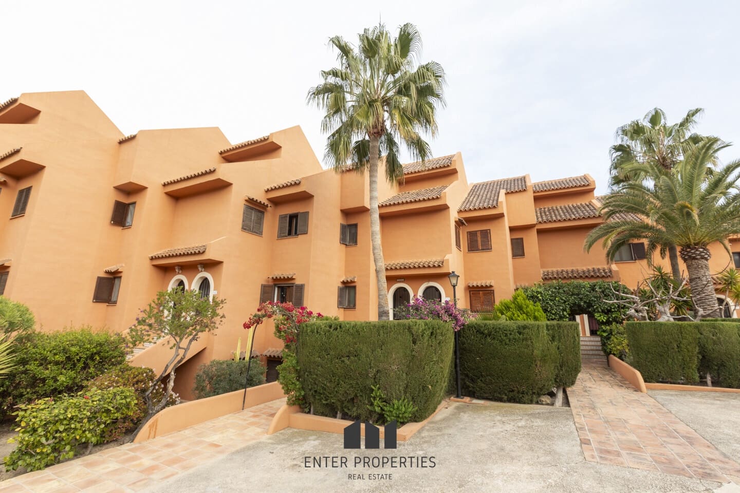 3 soveværelse Semi-Rækkehus til salg i Calpe / Calp med swimmingpool - € 499.000 (Ref: 8836201)