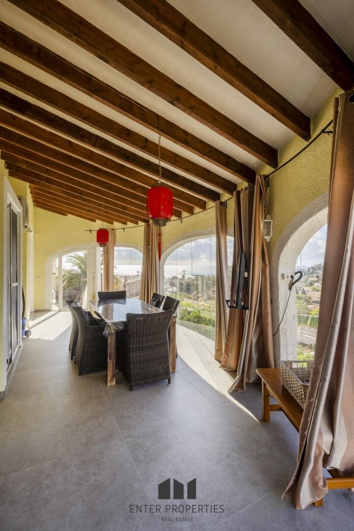 5 soveværelse Villa til salg i Calpe / Calp med swimmingpool garage - € 1.100.000 (Ref: 8875123)