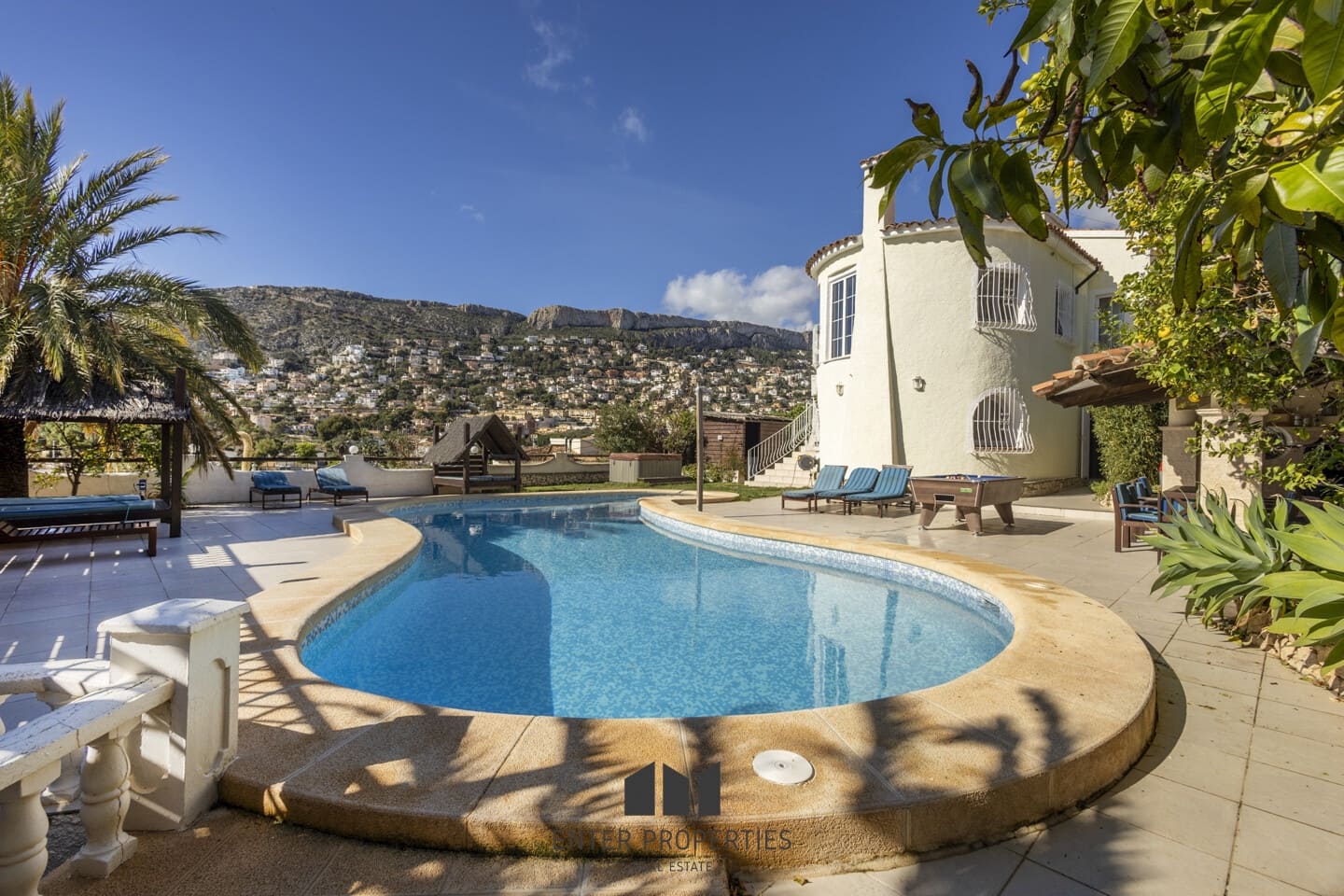 5 soveværelse Villa til salg i Calpe / Calp med swimmingpool garage - € 1.100.000 (Ref: 8875123)