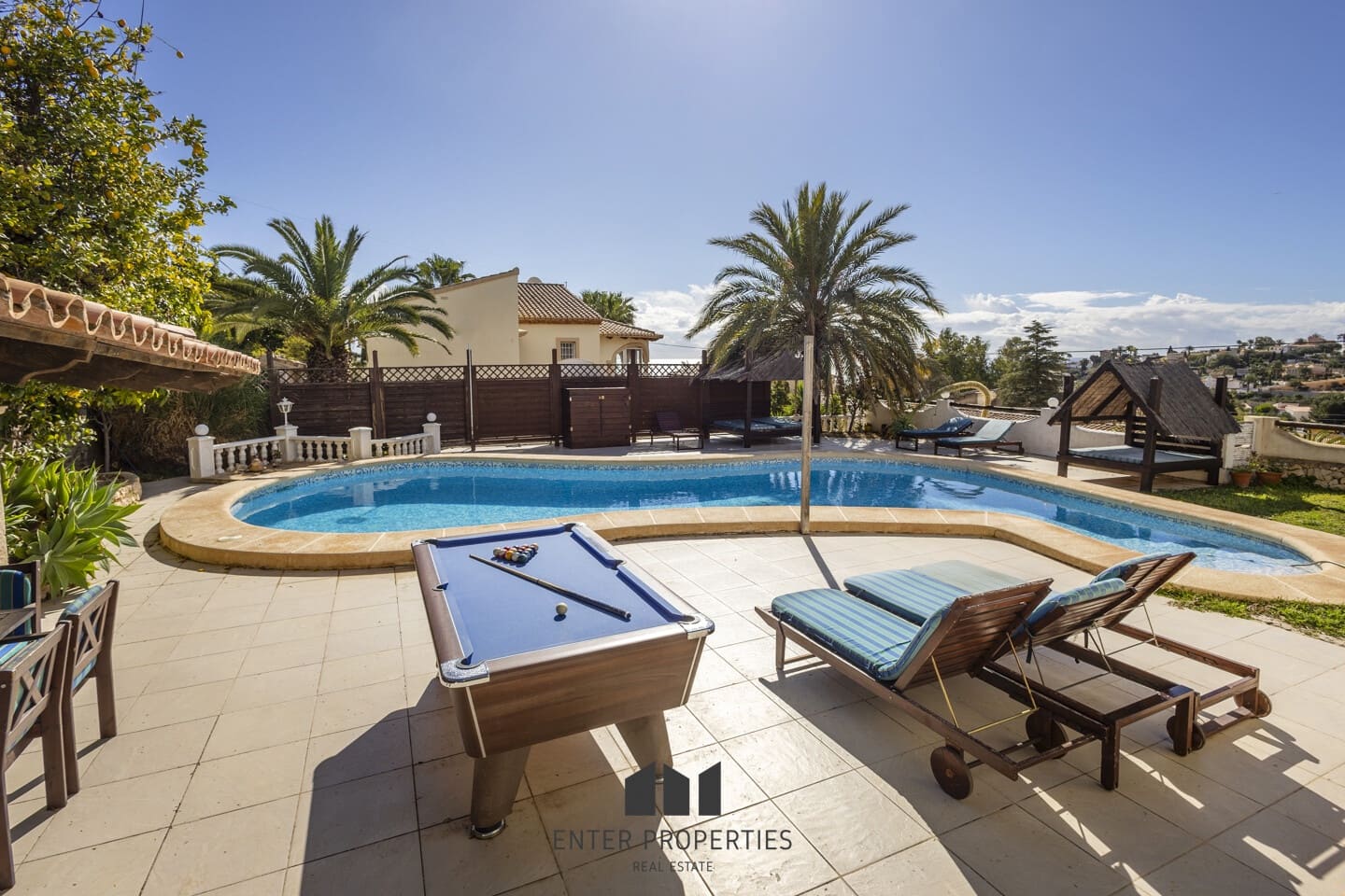 5 soveværelse Villa til salg i Calpe / Calp med swimmingpool garage - € 1.100.000 (Ref: 8875123)