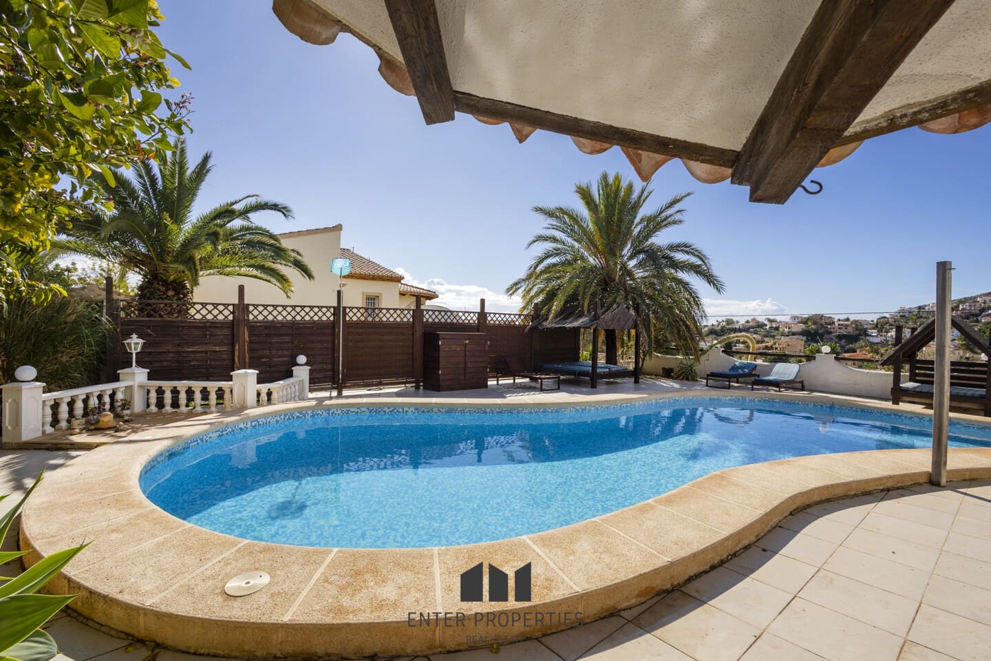 5 soveværelse Villa til salg i Calpe / Calp med swimmingpool garage - € 1.100.000 (Ref: 8875123)
