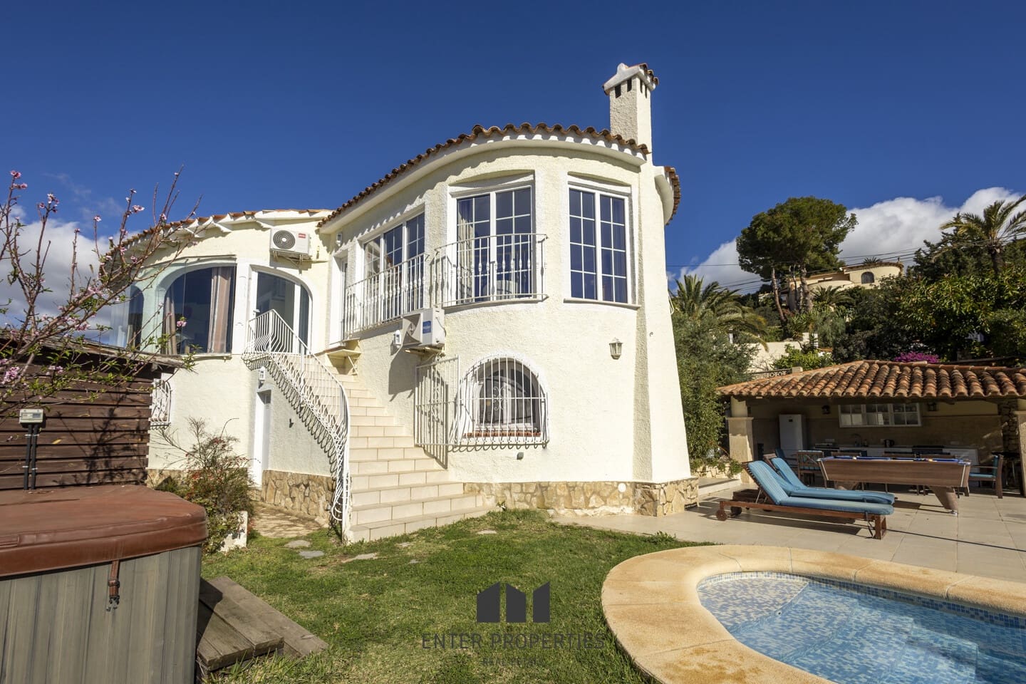5 soveværelse Villa til salg i Calpe / Calp med swimmingpool garage - € 1.100.000 (Ref: 8875123)