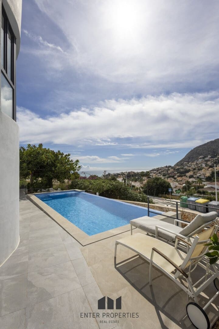 5 soveværelse Villa til salg i Calpe / Calp med swimmingpool garage - € 1.200.000 (Ref: 8879167)