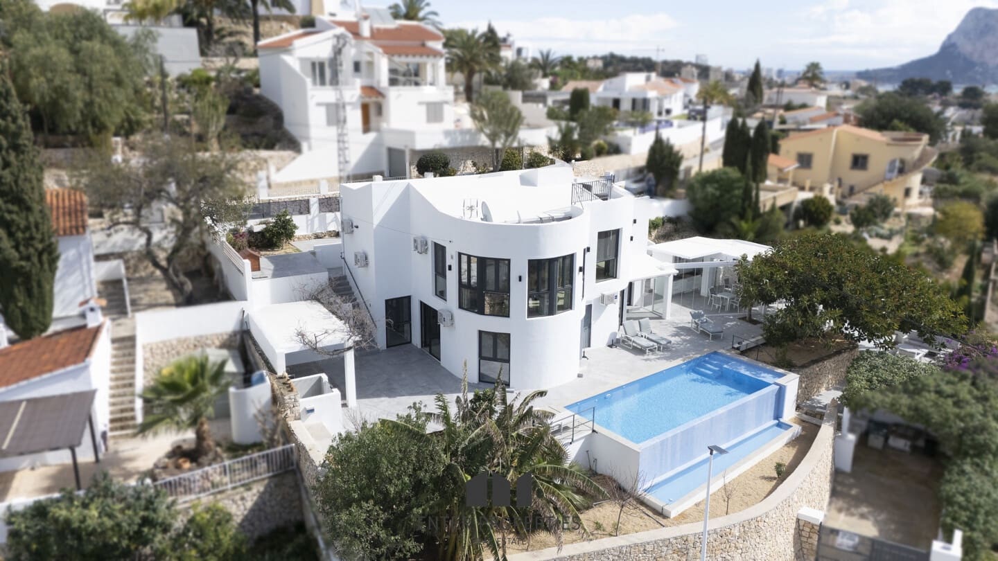 5 soveværelse Villa til salg i Calpe / Calp med swimmingpool garage - € 1.200.000 (Ref: 8879167)