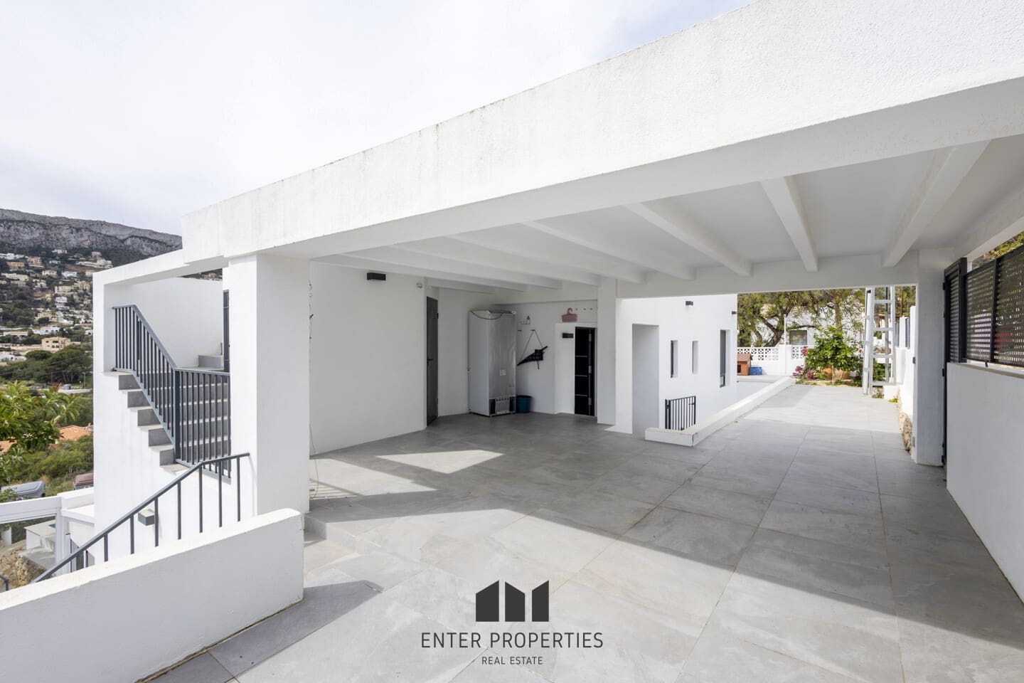 5 soveværelse Villa til salg i Calpe / Calp med swimmingpool garage - € 1.200.000 (Ref: 8879167)