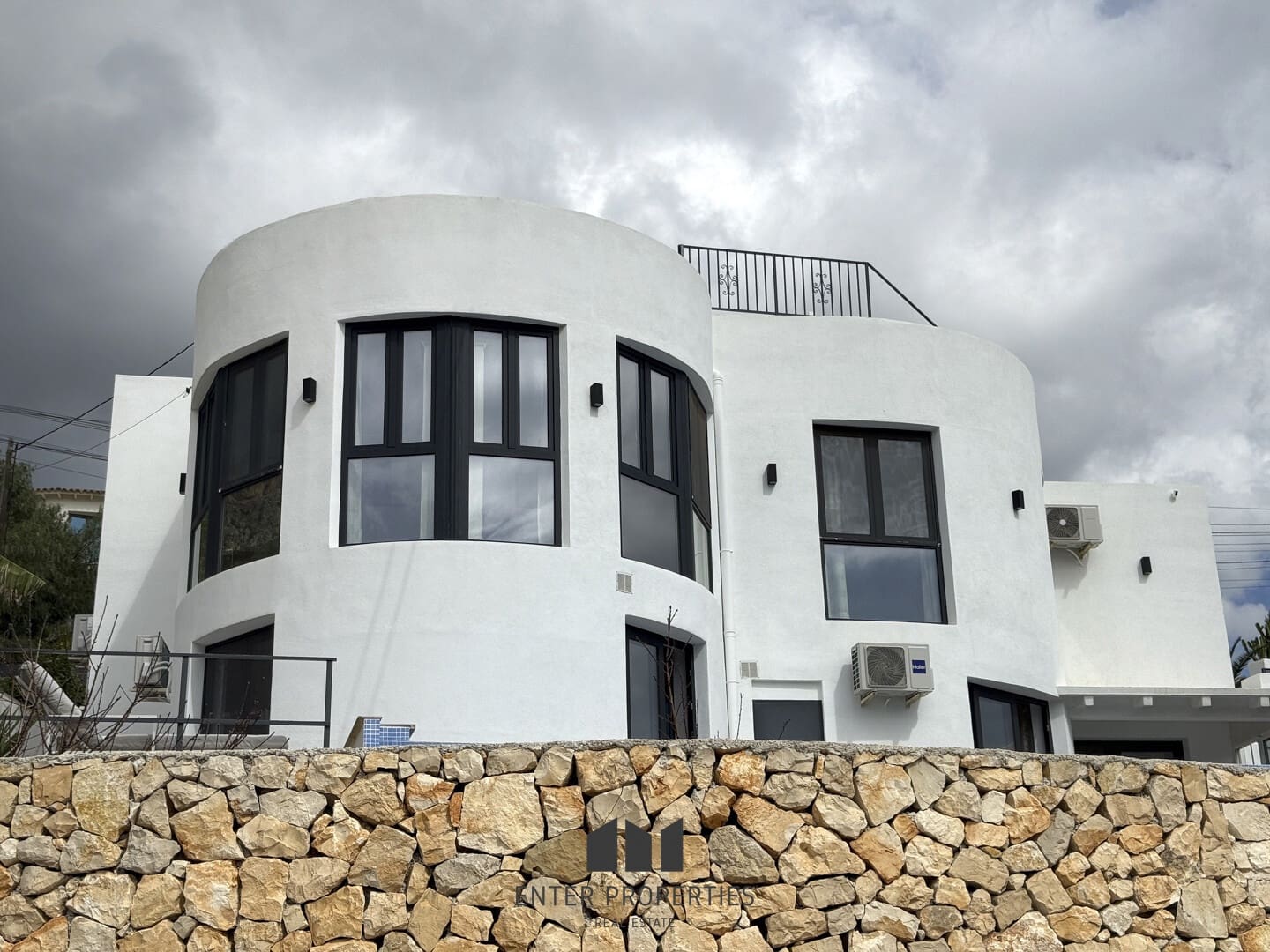 5 soveværelse Villa til salg i Calpe / Calp med swimmingpool garage - € 1.200.000 (Ref: 8879167)