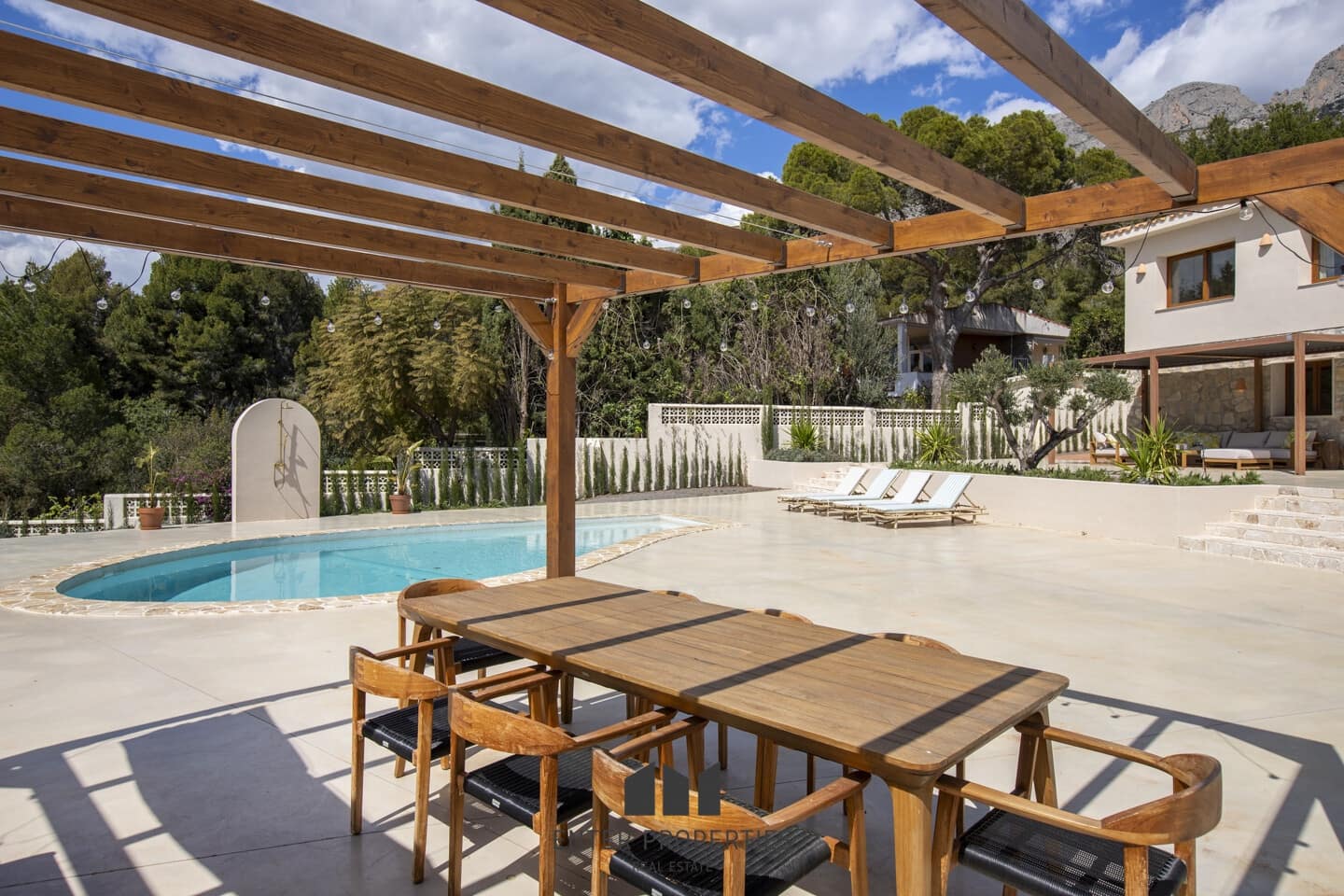 4 makuuhuone Huvila myytävänä paikassa Altea mukana uima-altaan - 1 390 000 € (Ref: 8910732)